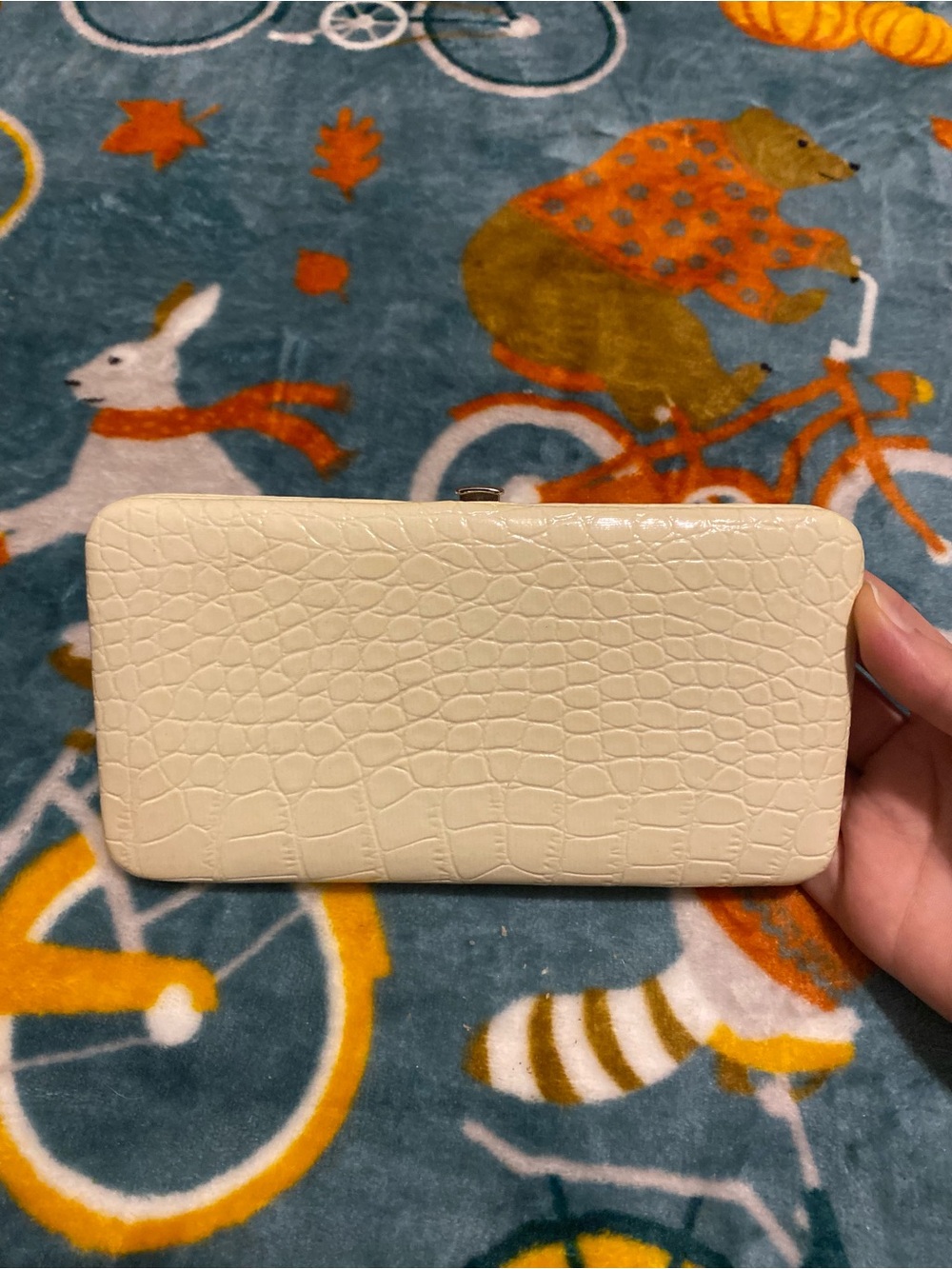 Vintage Faux Alligator Embossed Clutch Wallet Cream/Ivory The Metropolitan